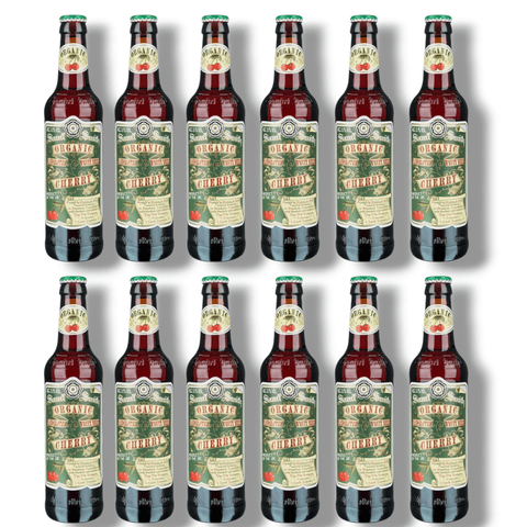 Zwölf Flaschen Samuel Smith’s Organic Cherry Ale 355 ml auf weißem Hintergrund, Bio-Kirschbier aus Großbritannien